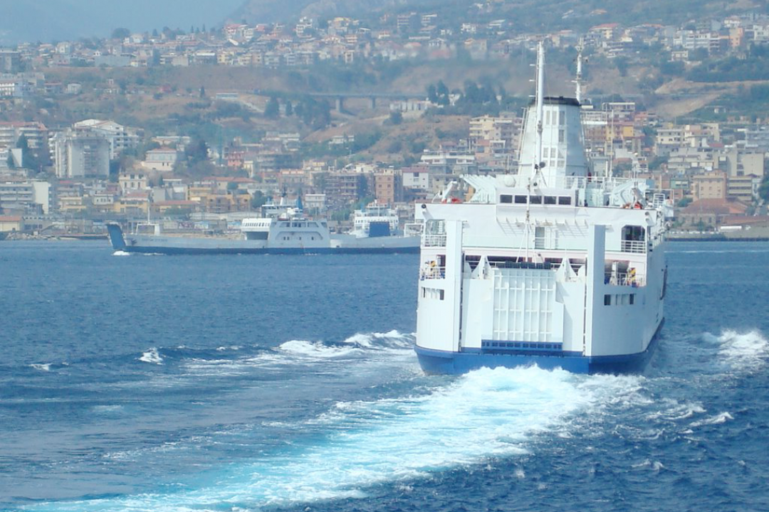 Covid-19. Assarmatori: scatta il conto alla rovescia per il blocco totale dei collegamenti dei traghetti